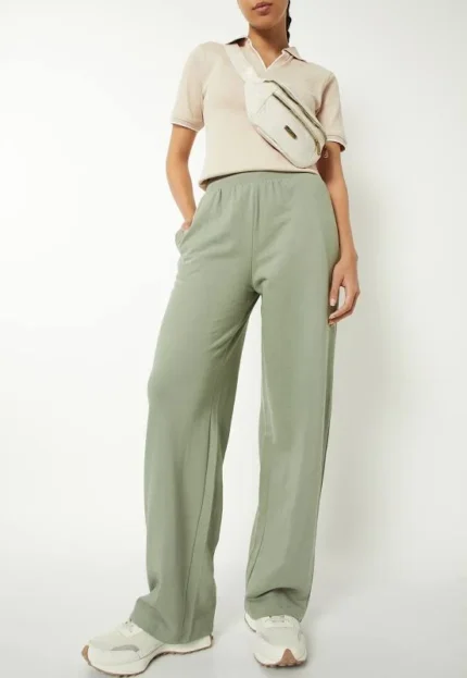 Women's Solid Athleisure Track Pants